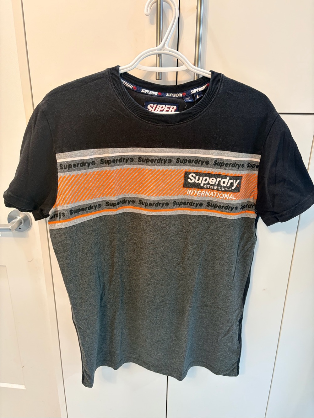 Superdry Men's Black, Grey & Orange Logo Stripe Short Sleeve Tee